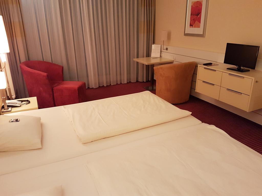 Gastehaus Am Rptc Hotel München Buitenkant foto